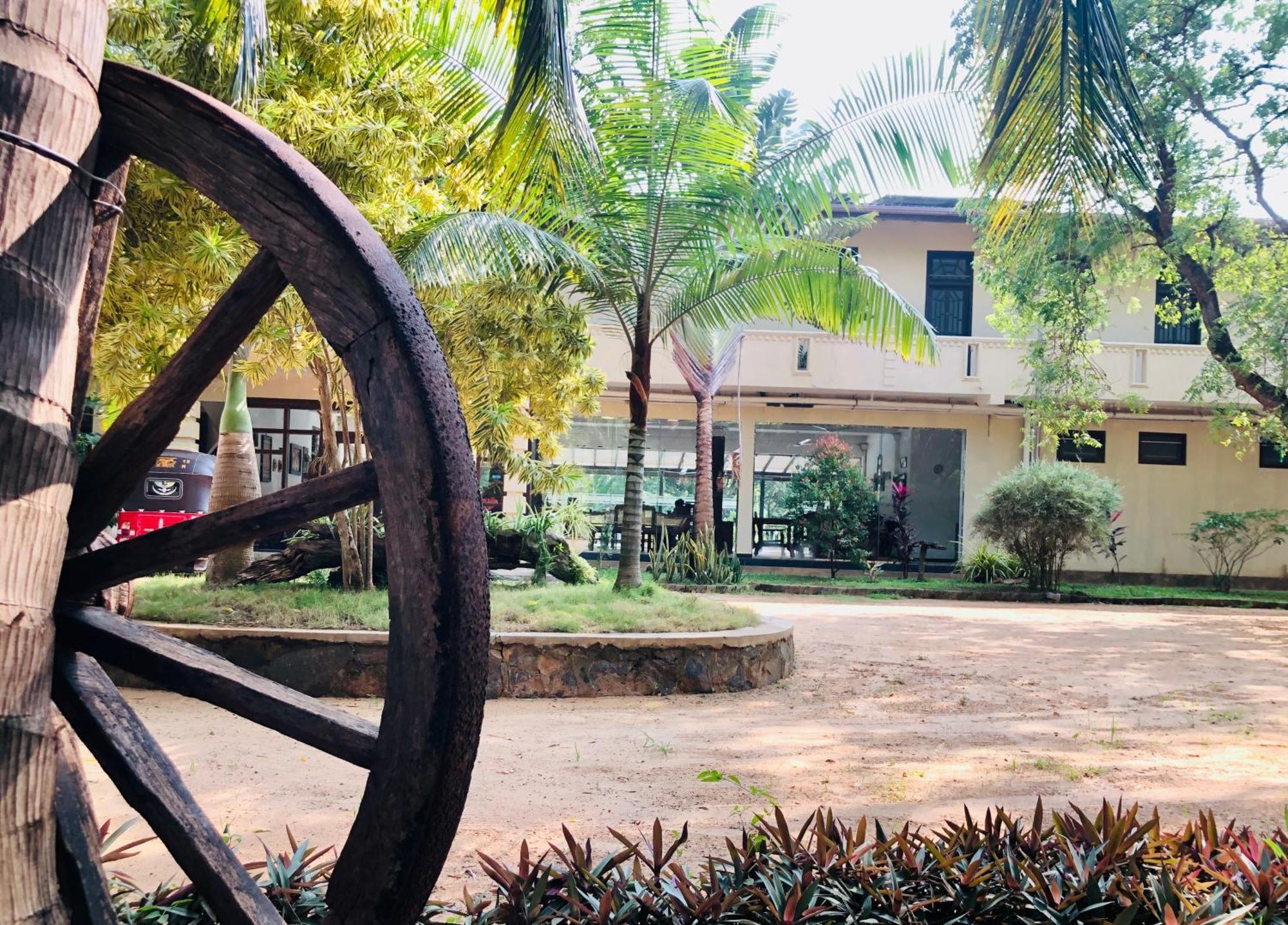 Saman Resort Yala Tissamaharama Exteriör bild